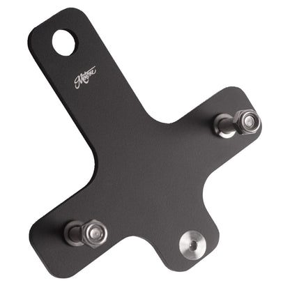 Motone sort beslag til flytning af regulator