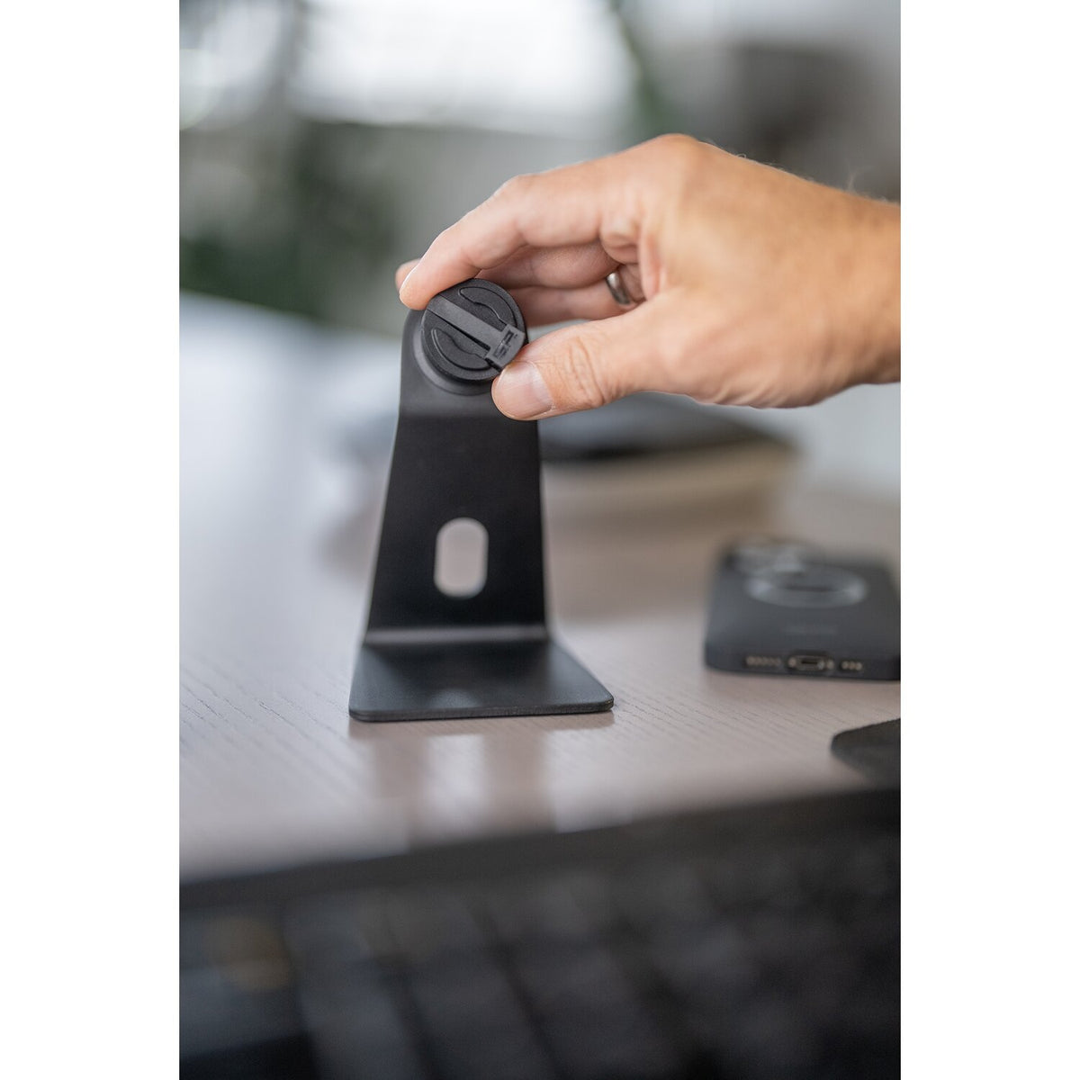 SP Connect Office Stand SPC/SPC+ smartphoneholder