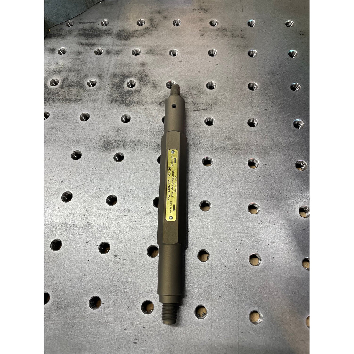 Fast Eddy No. 26 holder til cylinderhoved